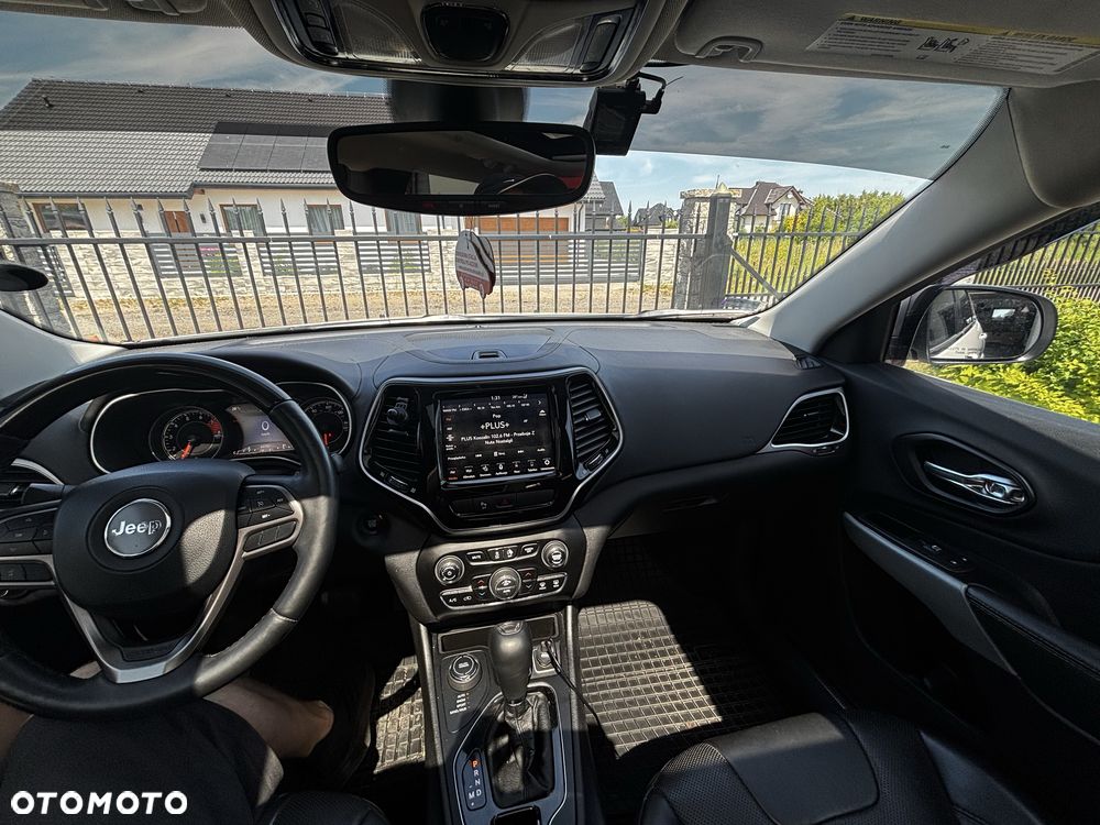 Jeep Cherokee - 3