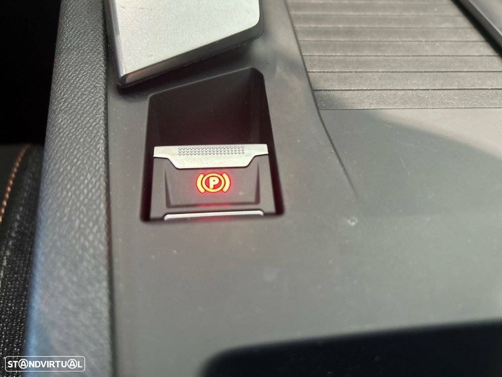 Peugeot 308 1.2 Hybrid Style e-DCS6 - 22