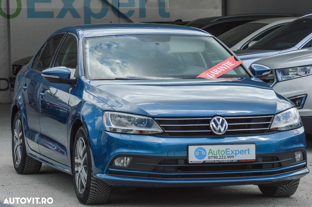 Volkswagen Jetta 2.0 TDI Comfortline - 24