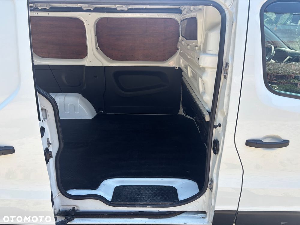 Renault TRAFIC - 6