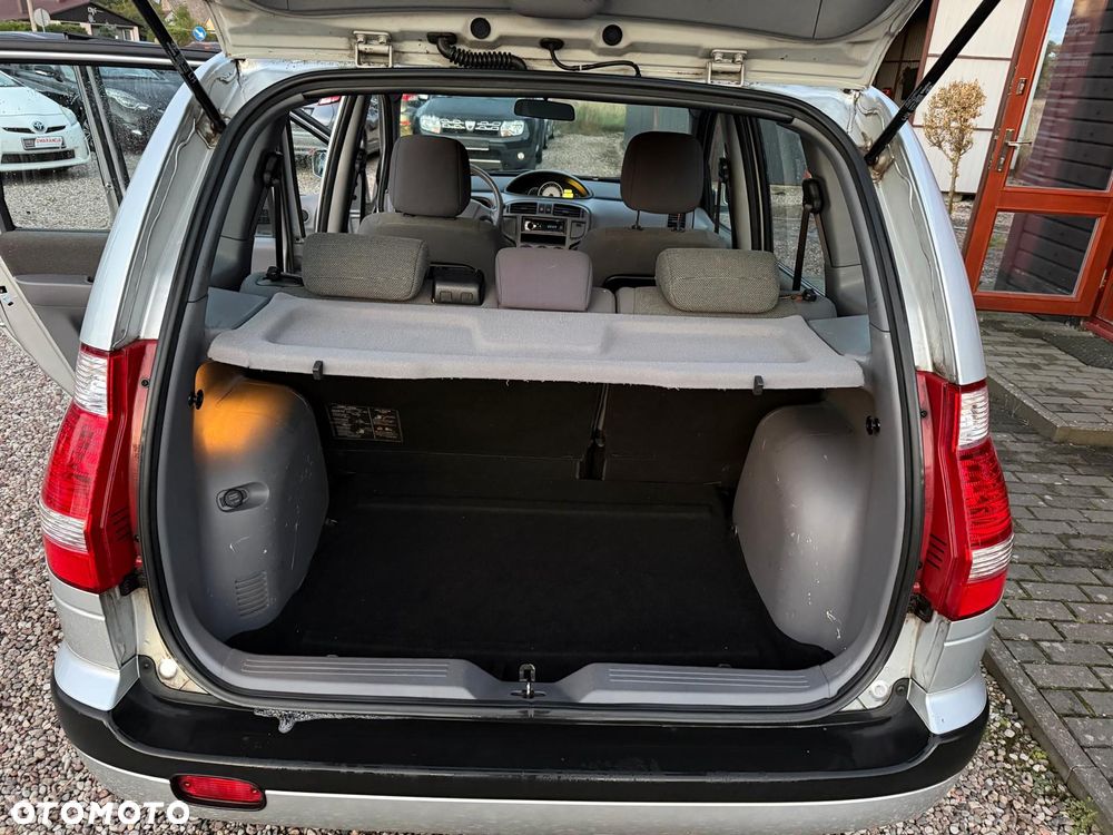 Hyundai Matrix 1.6 GLS - 17