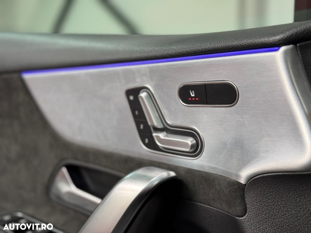 Mercedes-Benz A 180 7G-DCT AMG Line - 32