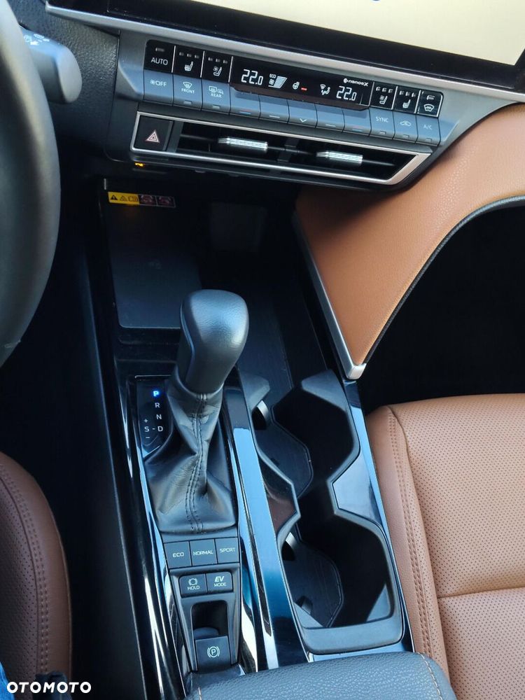 Toyota Camry - 20
