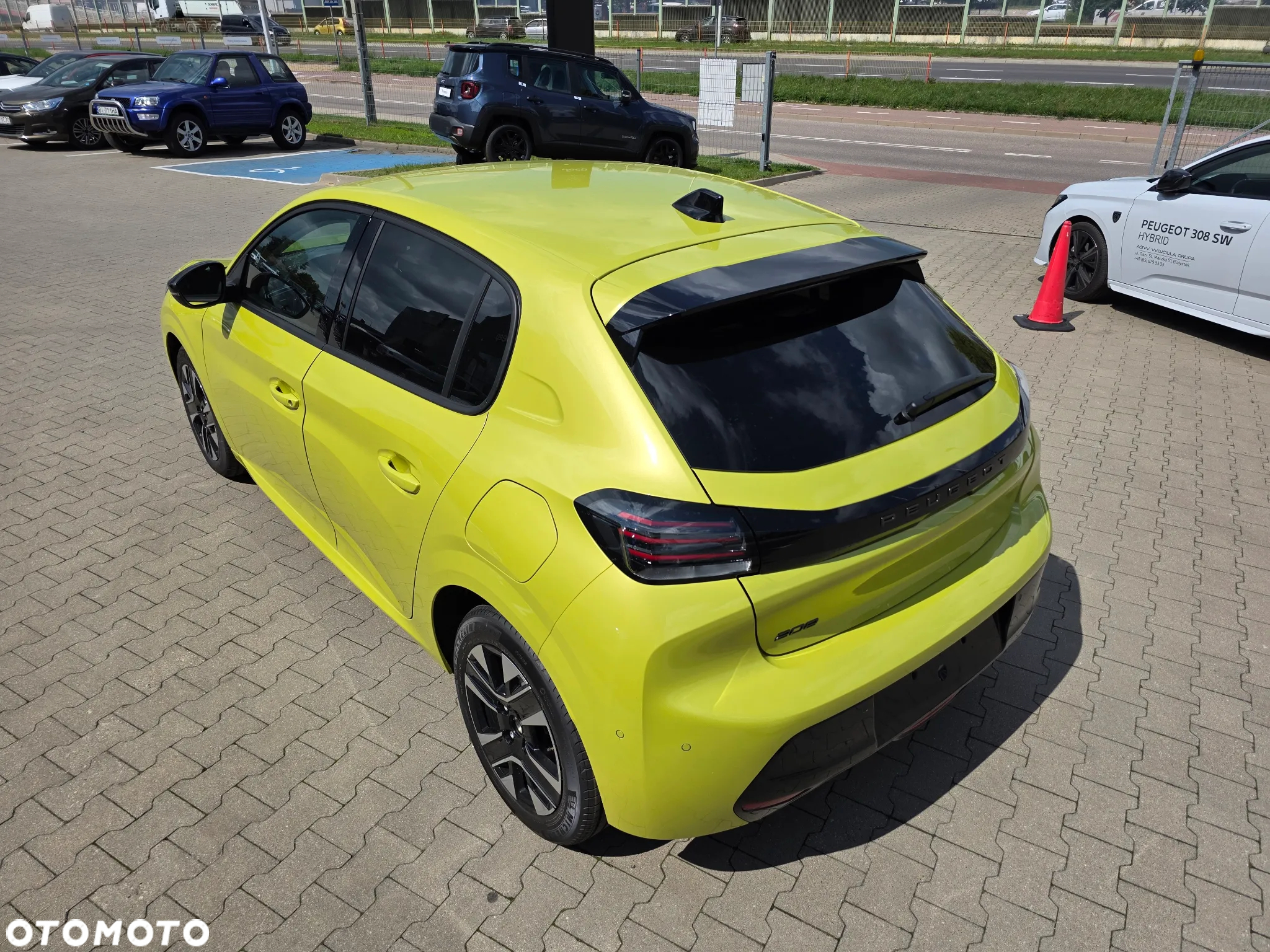 Peugeot 208 1.2 PureTech Allure S&S - 8