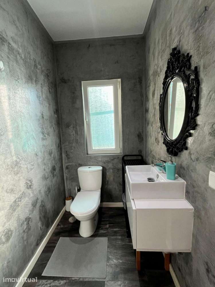 Apartamento com 1 quartos - localizado em Anjos Lisbon - Grande imagem: 2/17
