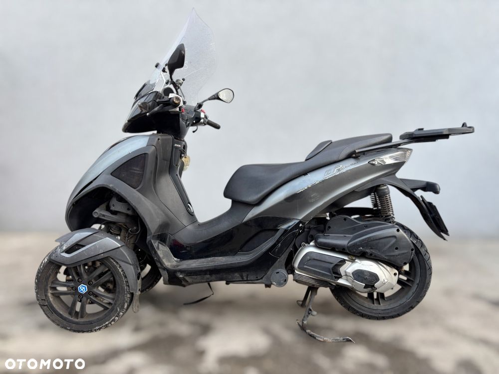 Piaggio MP-3 - 5