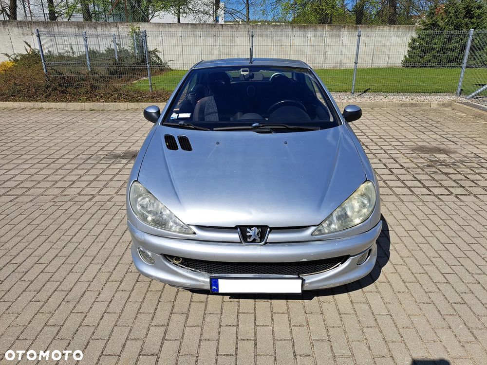 Peugeot 206 CC - 2