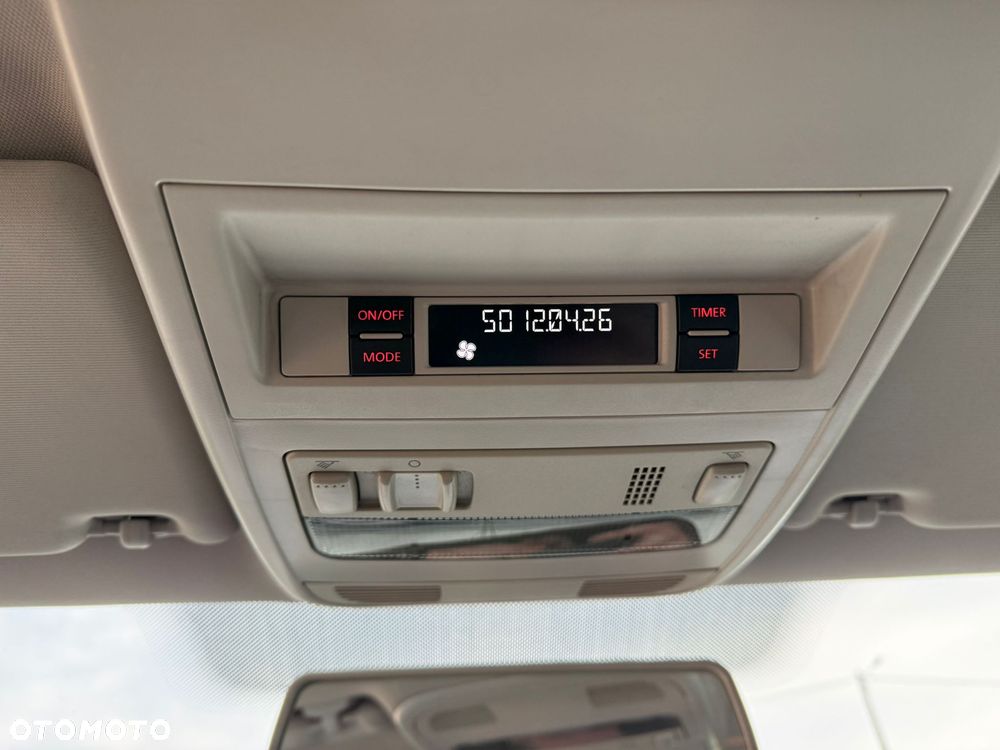 Volkswagen Multivan - 12