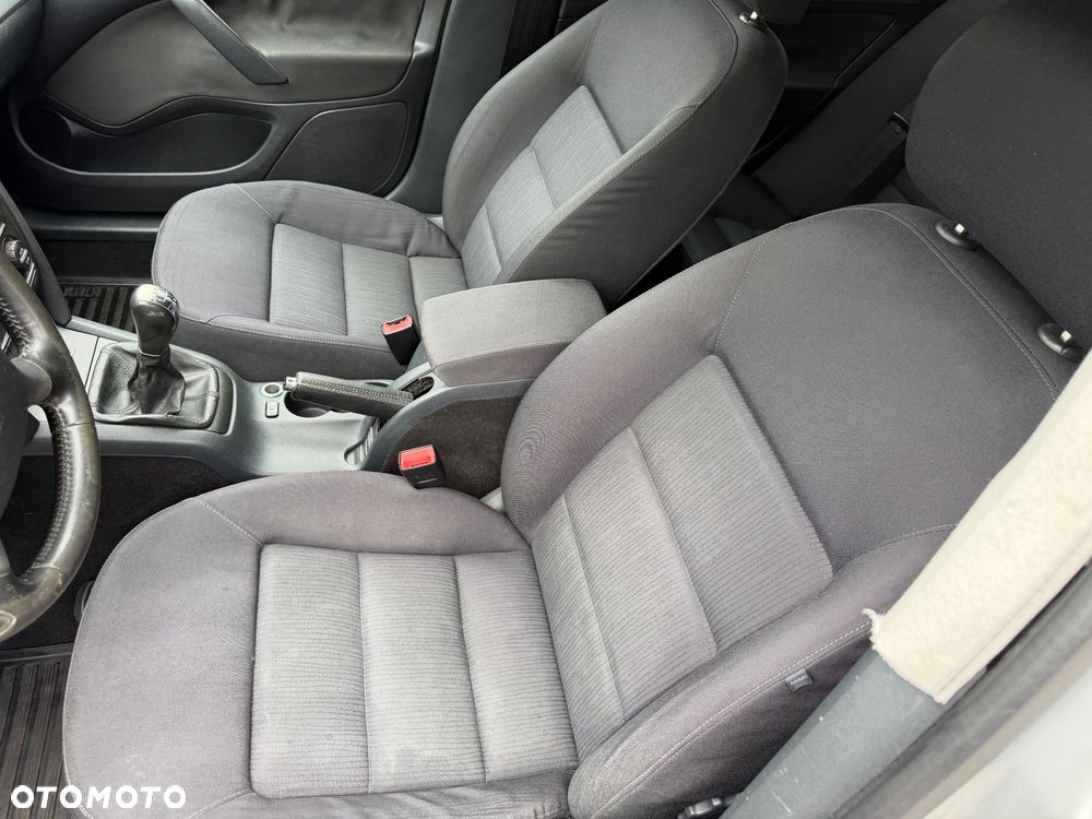 Skoda Octavia 2.0 TDI DPF Ambiente - 17