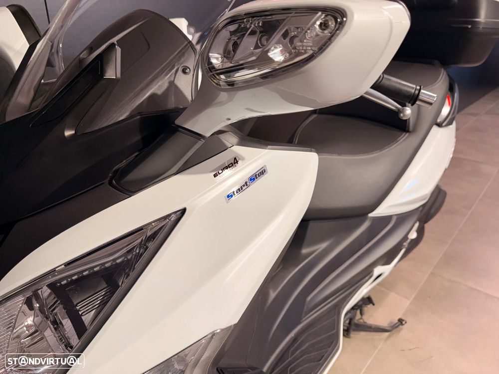 Sym GTS - 15