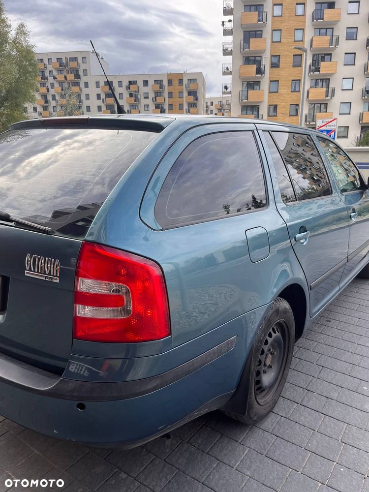 Skoda Octavia 1.6 FSI Classic - 3