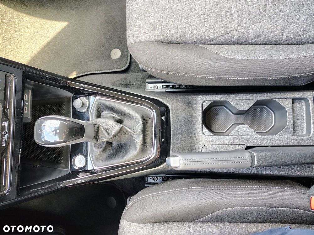 Volkswagen T-Cross - 15