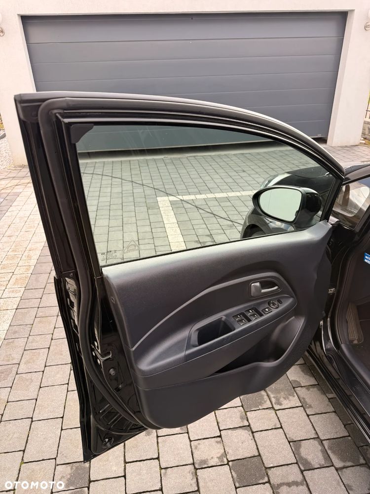 Kia Rio - 16