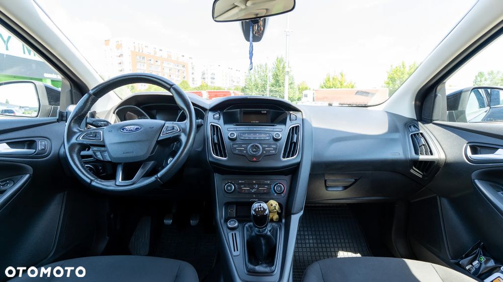 Ford Focus 1.6 Gold X - 23