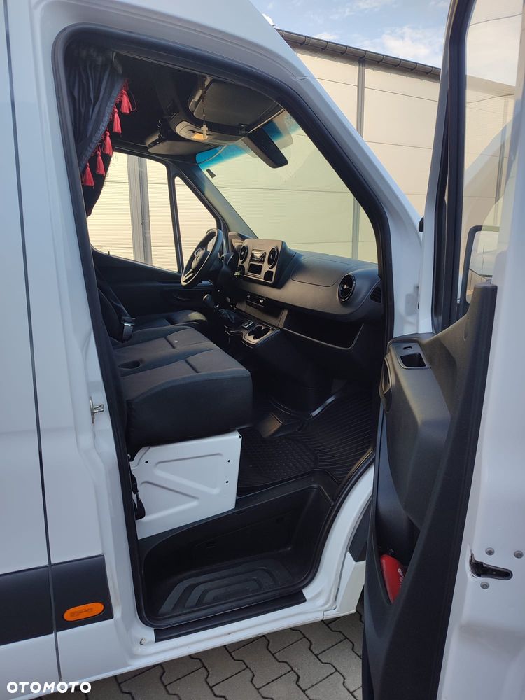 Mercedes-Benz SPRINTER - 9