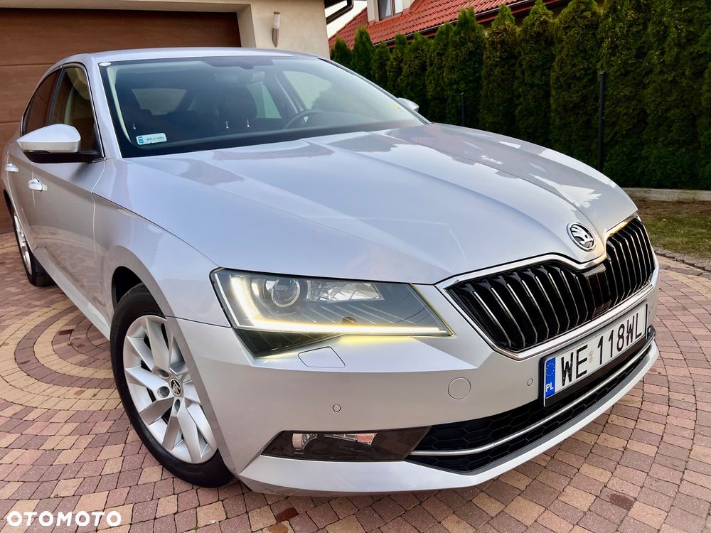 Skoda Superb 2.0 TDI SCR Style - 20
