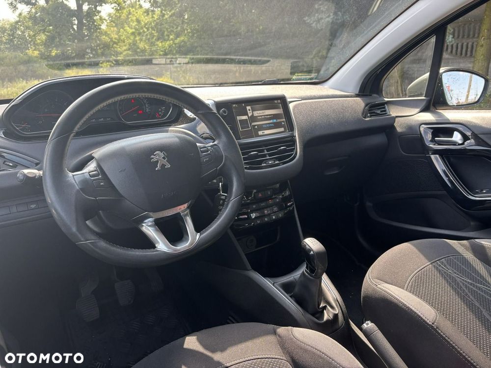Peugeot 208 - 20