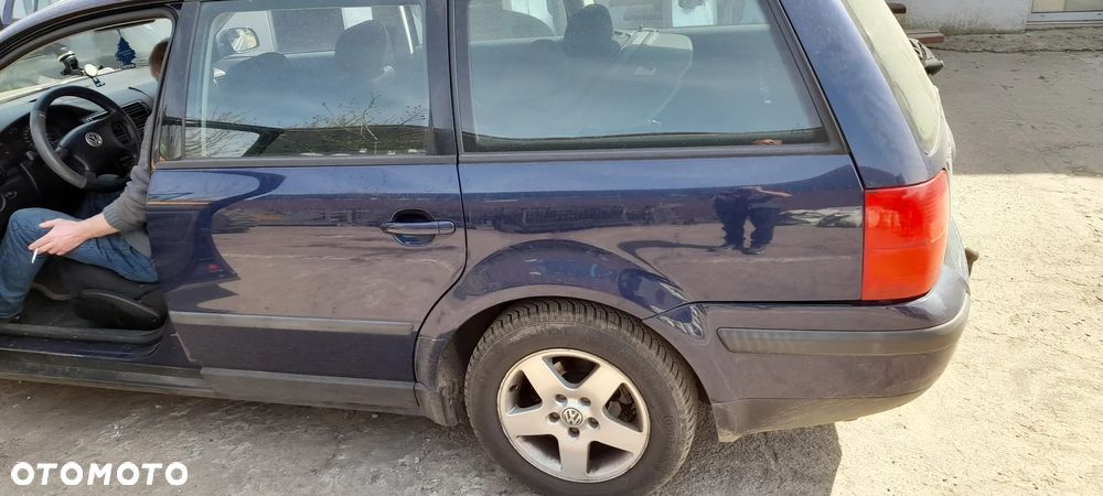 VW PASSAT B5 zderzak przedni - 3