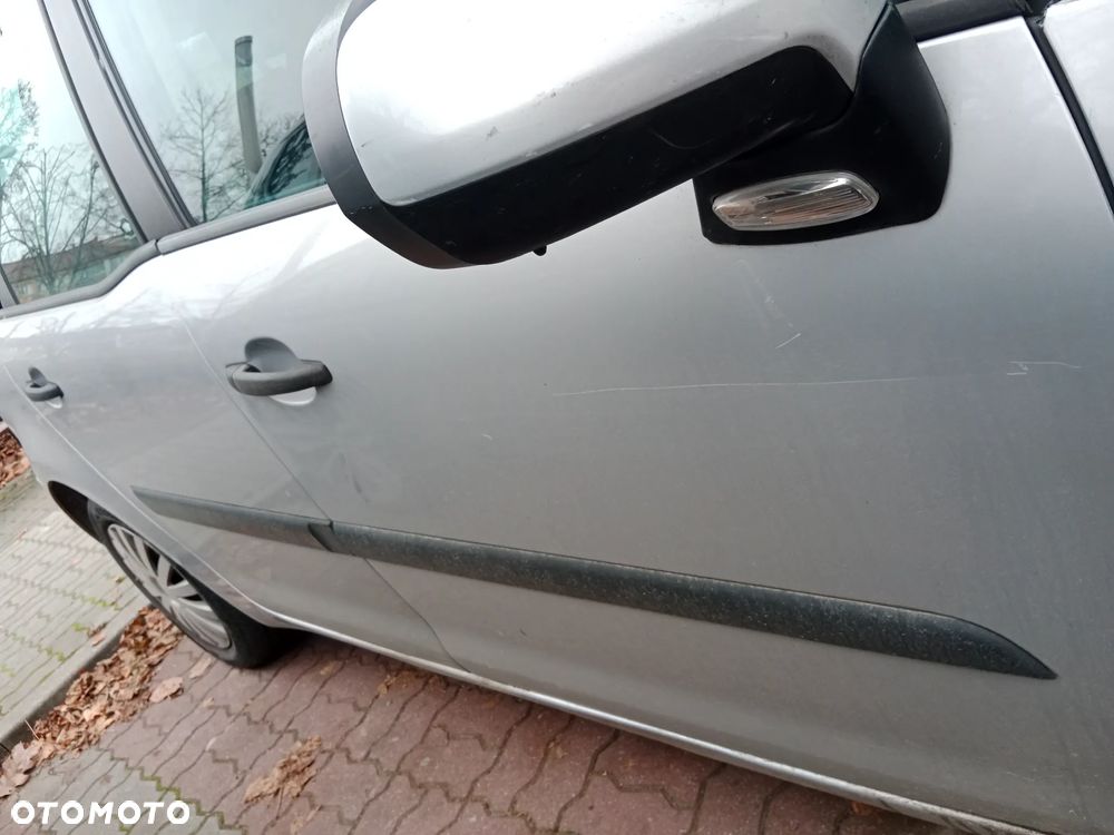 Citroën C4 Picasso - 19