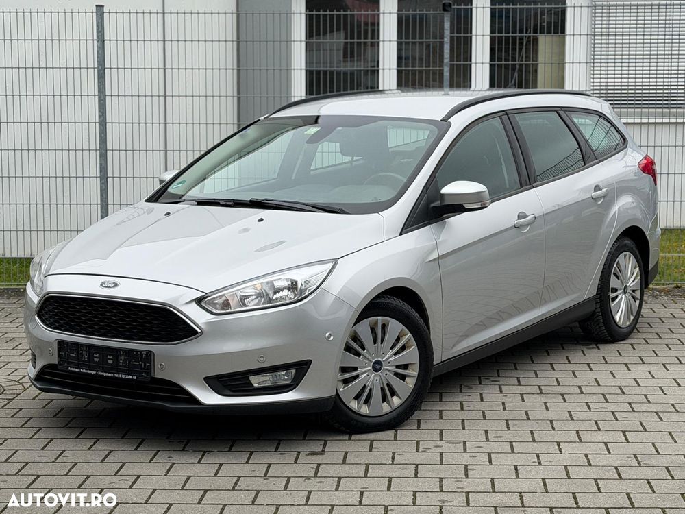 Ford Focus 1.5 TDCi Powershift Titanium - 1