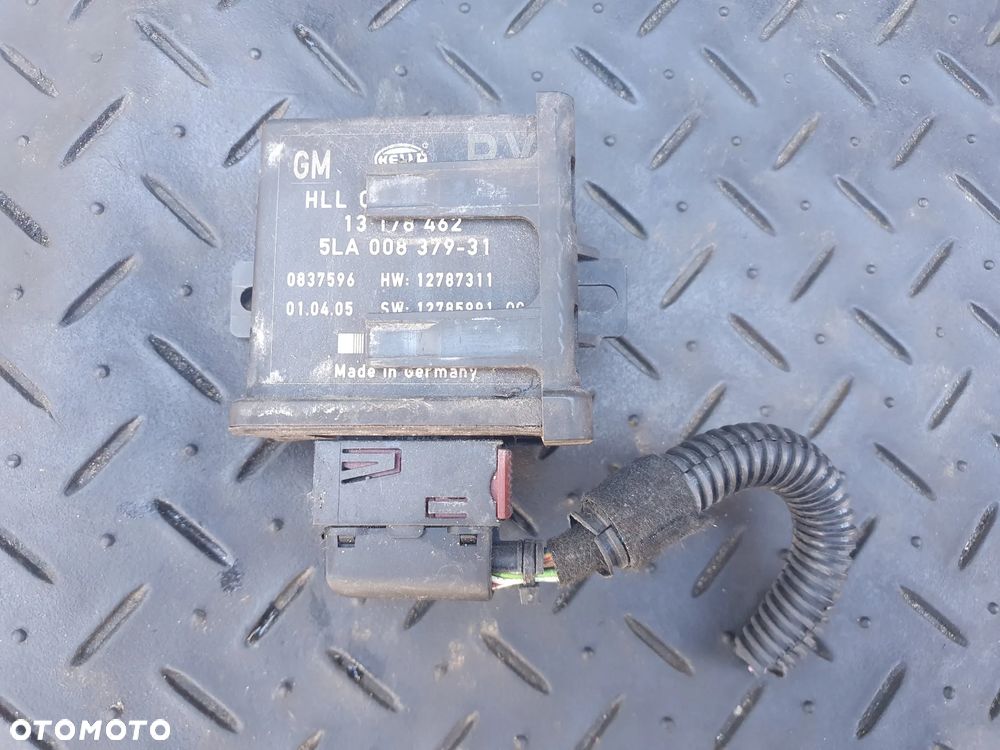 OPEL VECTRA C SIGNUM MODUŁ STEROWNIK ŚWIATEŁ HELLA 5LA008379-31 13178462 + WTYCZKA INSTALACJA - 1