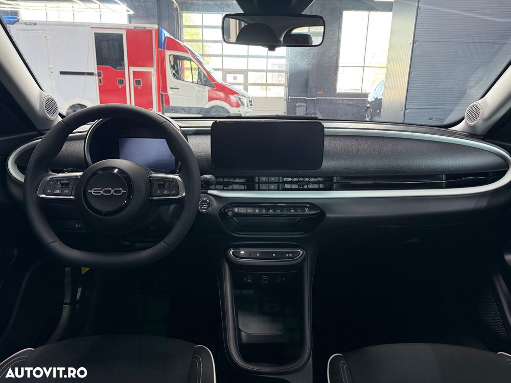 Fiat 600 1.2 AT6 MHEV - 5