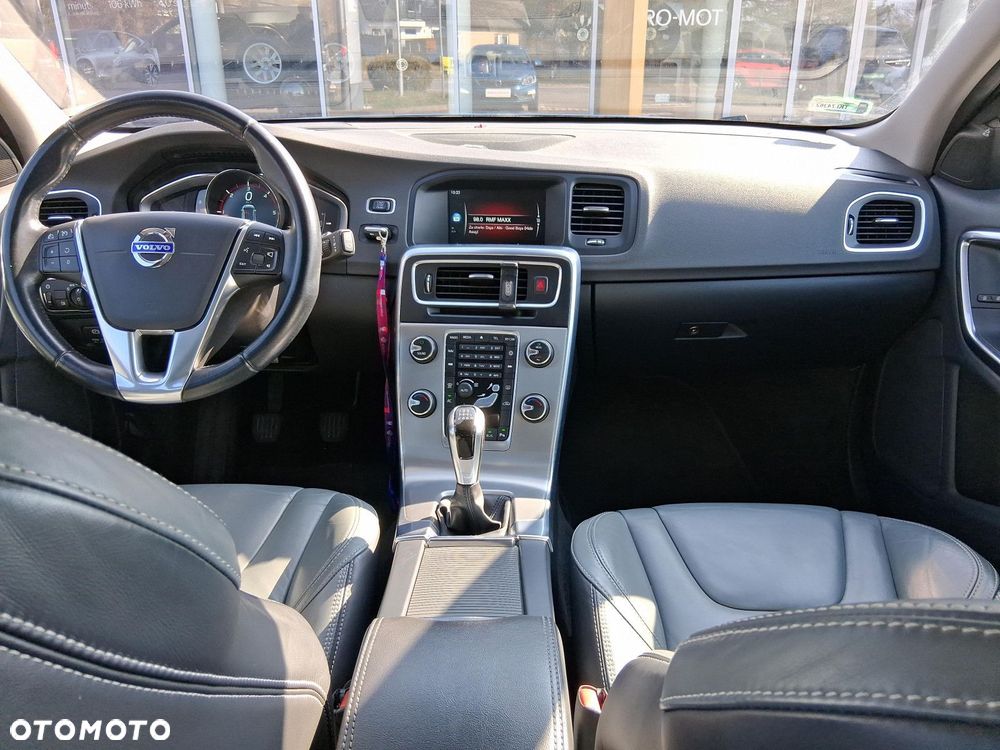 Volvo V60 - 11