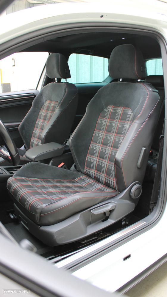 VW Golf GTI Performance BlueMotion - 8