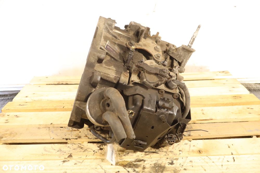 SKRZYNIA AUTOMAT LAGUNA II 3.0 V6 8200146546 - 3