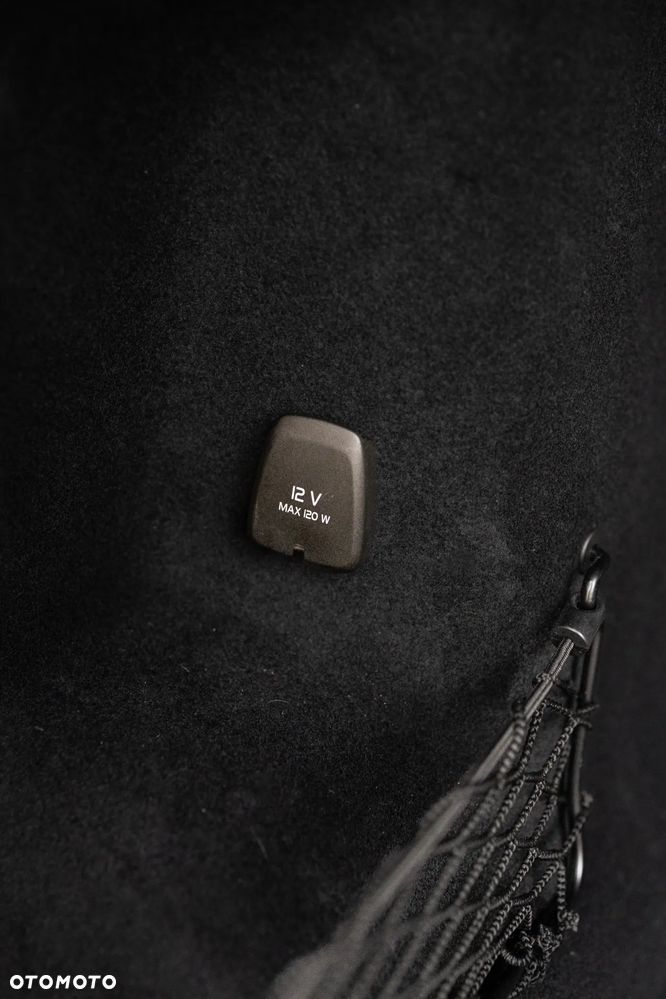 Volvo XC 60 T5 AWD R-Design - 37