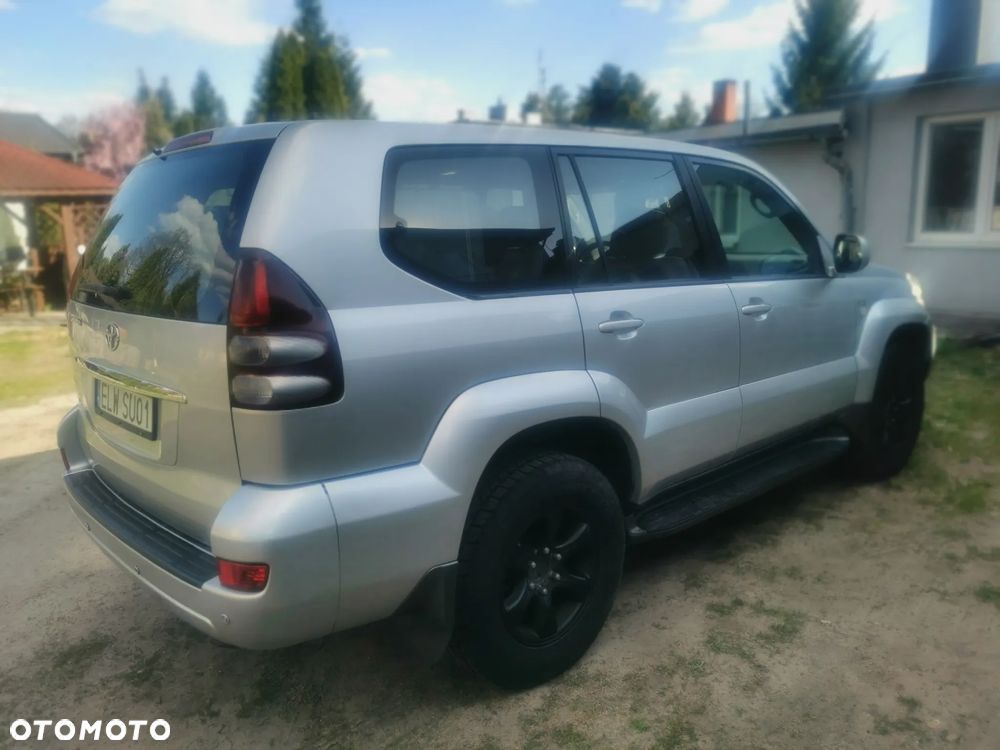 Toyota Land Cruiser - 4