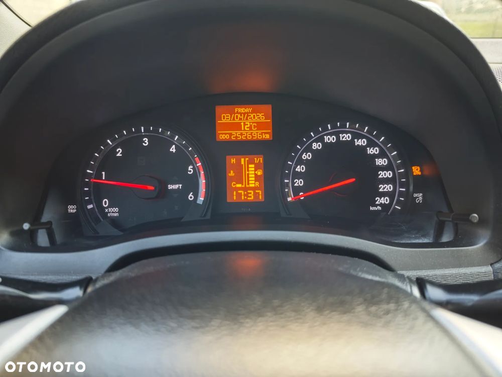 Toyota Avensis 2.0 D-4D Active - 16