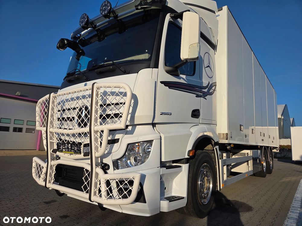 Mercedes-Benz Actros 2553 - 13