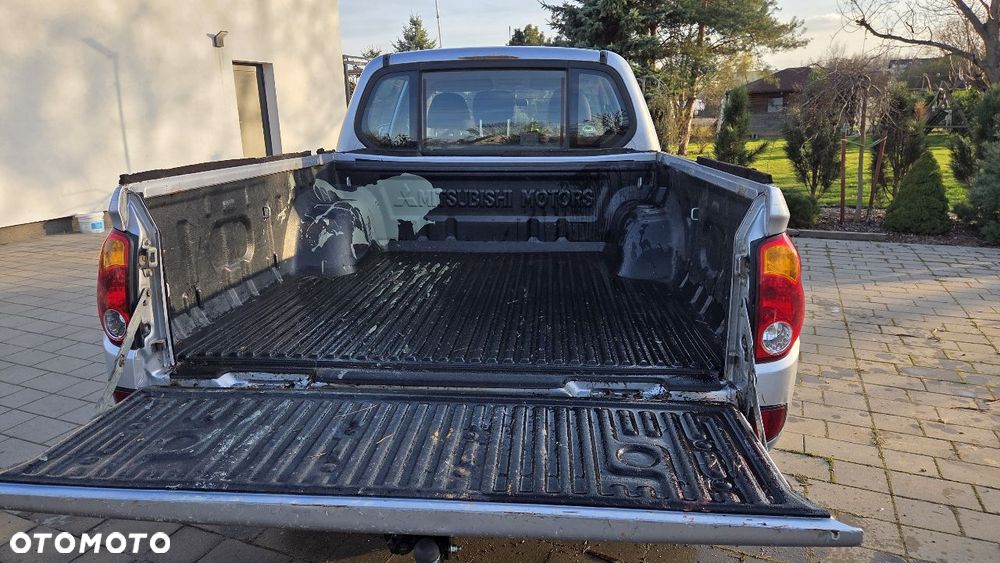 Mitsubishi L200 - 6