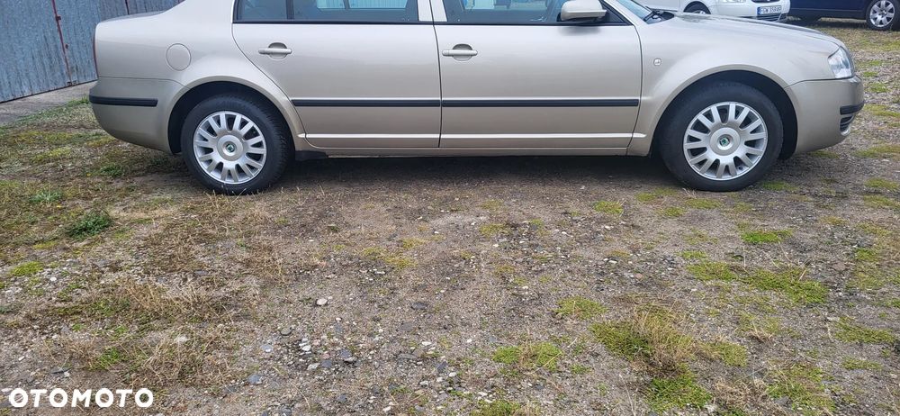 Skoda Superb 1.8 Turbo Comfort - 3