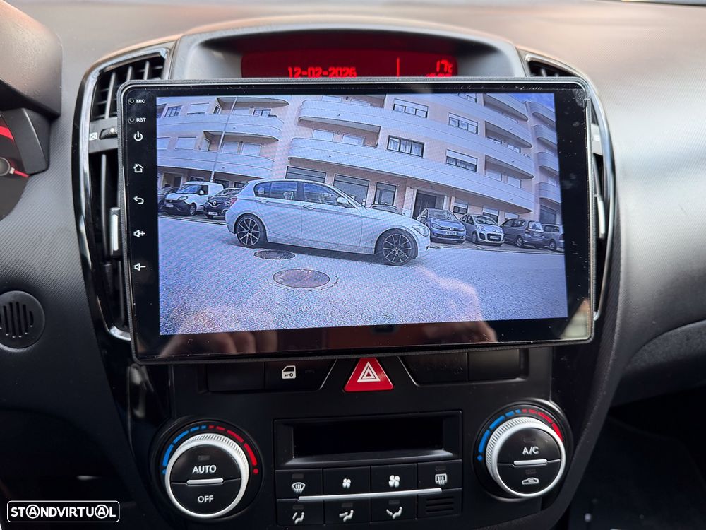 Kia Ceed SW 1.6 CRDi EX ISG - 27