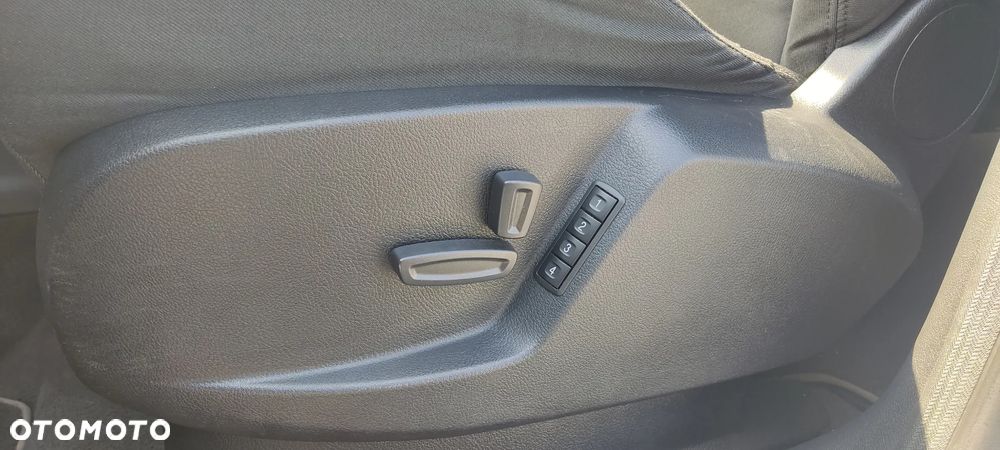 Ford S-Max 2.0 TDCi DPF Champions Edition - 21