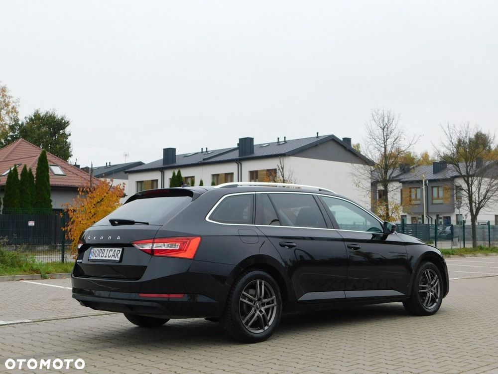 Skoda Superb 2.0 TDI Style DSG7 - 4