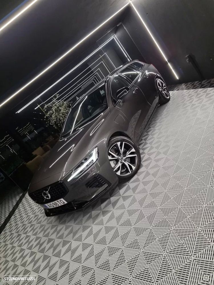 Volvo V60 2.0 T6 AWD TE R-Design - 3