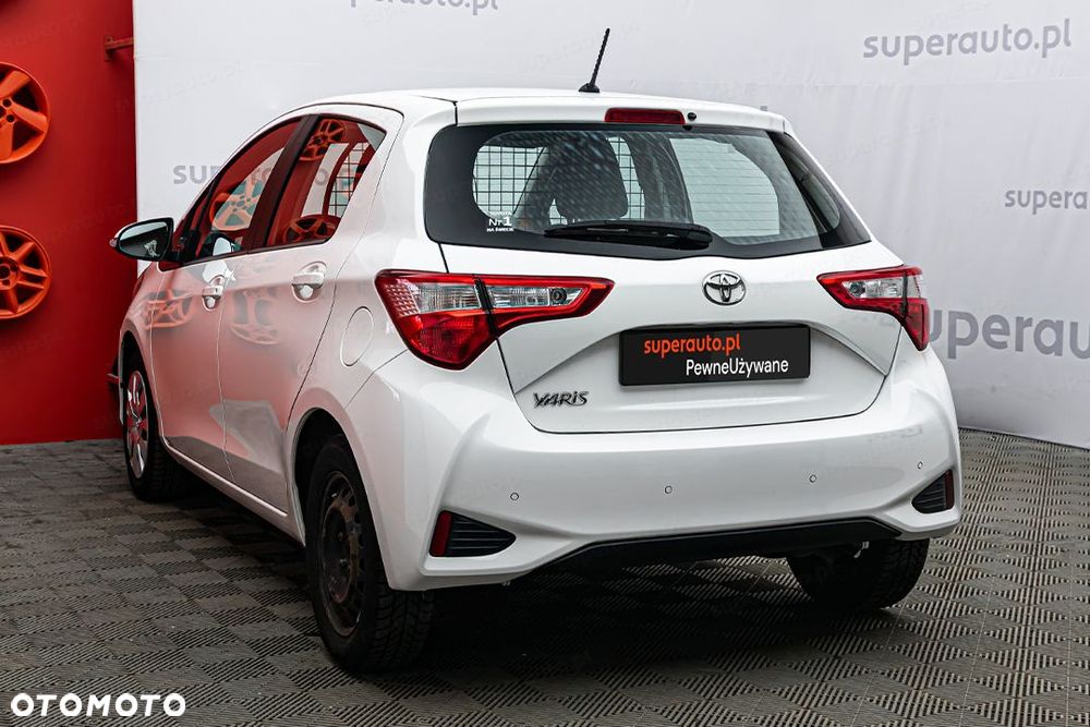 Toyota Yaris Active 1.5 111KM - 13