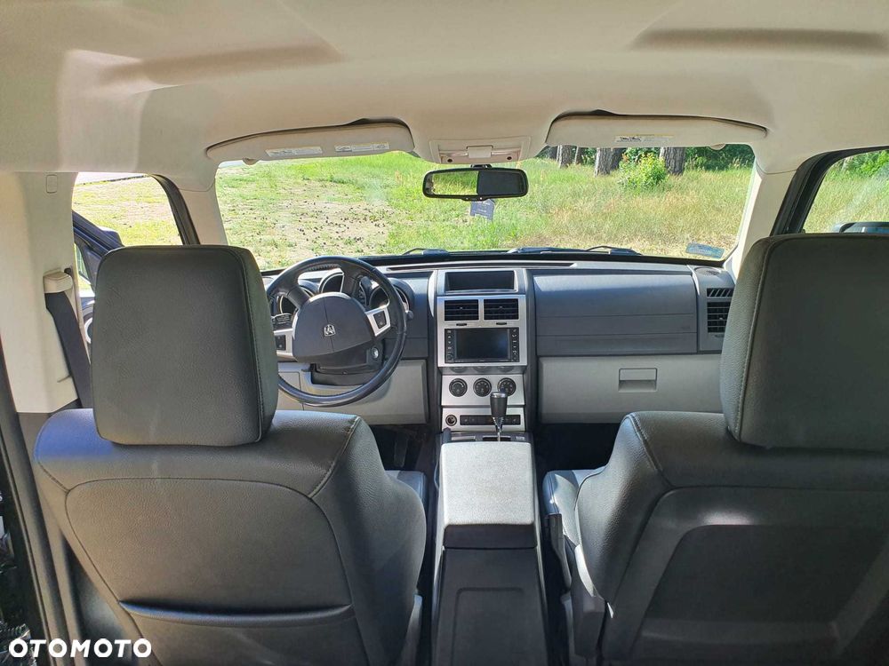 Dodge Nitro - 7
