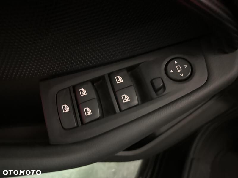 BMW Seria 1 118i - 13