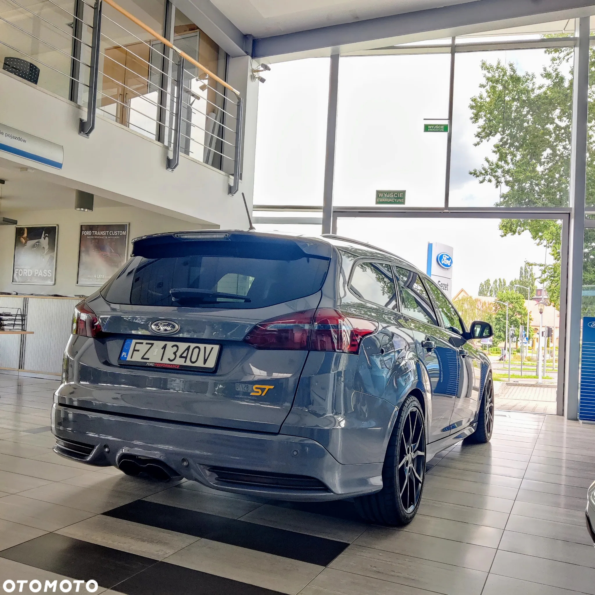 Ford Focus 2.0 EcoBoost ST-2 - 3