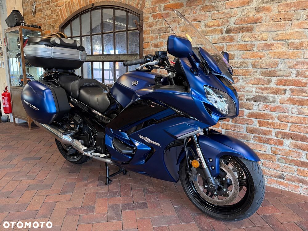 Yamaha FJR - 2