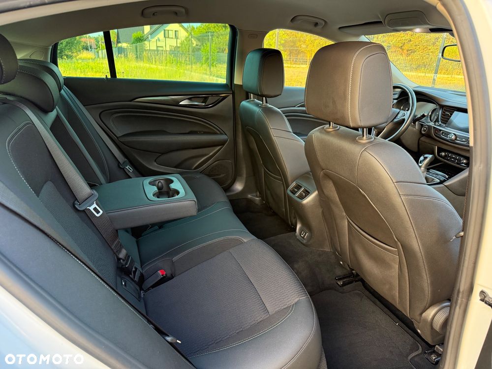 Opel Insignia - 31