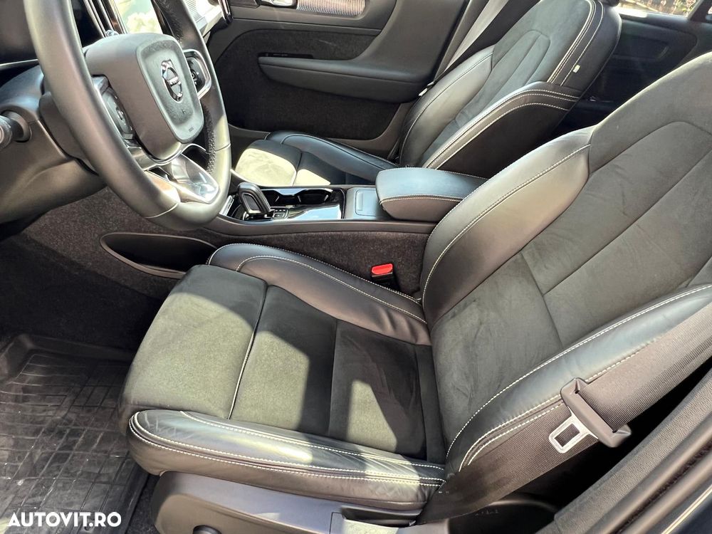 Volvo XC 40 Recharge Twin Motor AWD Plus - 22