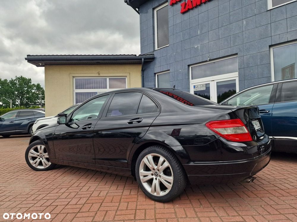 Mercedes-Benz Klasa C 180 BlueEFFICIENCY 7G-TRONIC Avantgarde - 9