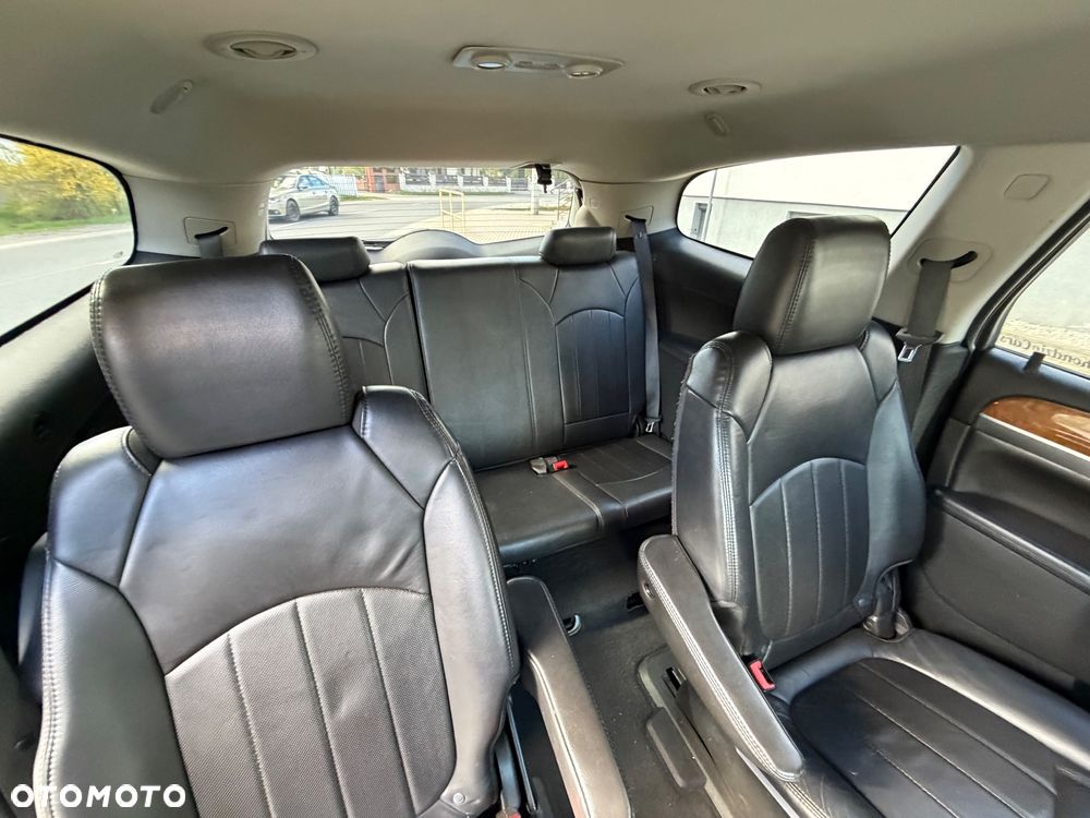 Buick Enclave - 8