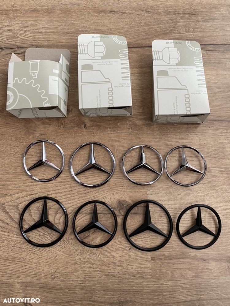 Emblema Semn Compatibil Mercedes C CLA E GLC Crom Negru Mat Lucios - 1