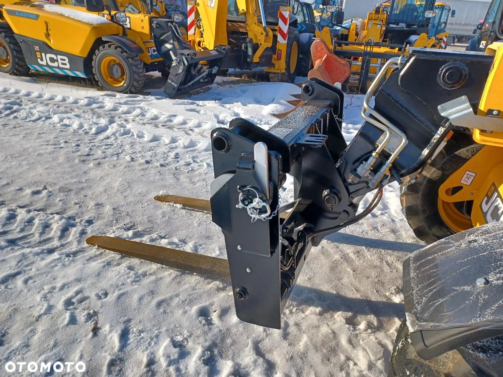 JCB 525-60 AG Plus - 10